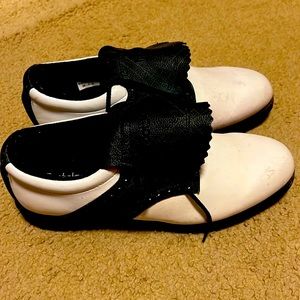 Woman’s Footjoy golf shoes